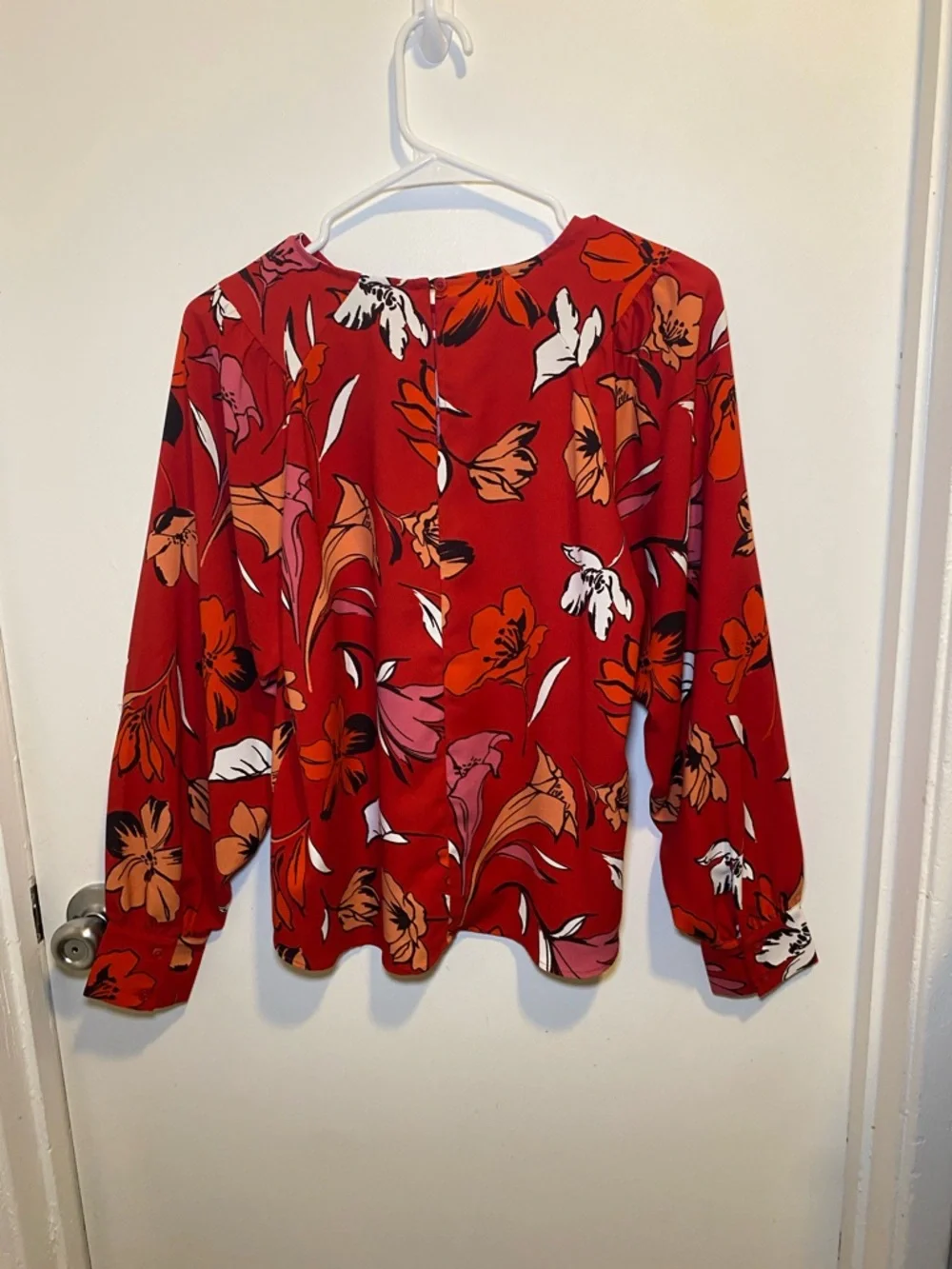 Ann Taylor Red Floral Long-Sleeve Blouse - Picture 5 of 6